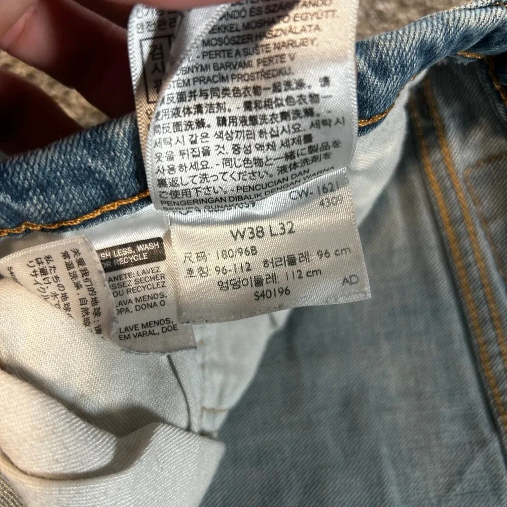 Levi's 514 Straight Fit Jeans Mens 38x32 Light Wash Fair Distressed Thrashed